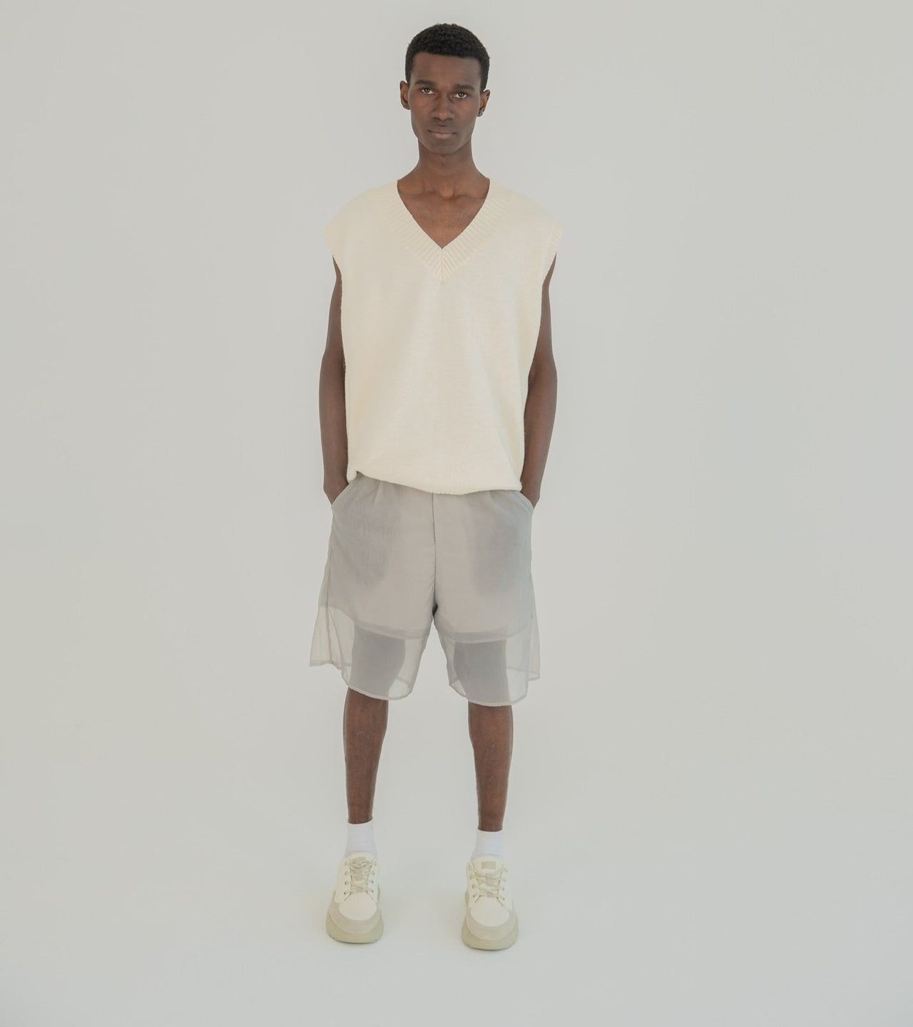 Net Boxy shorts smoke